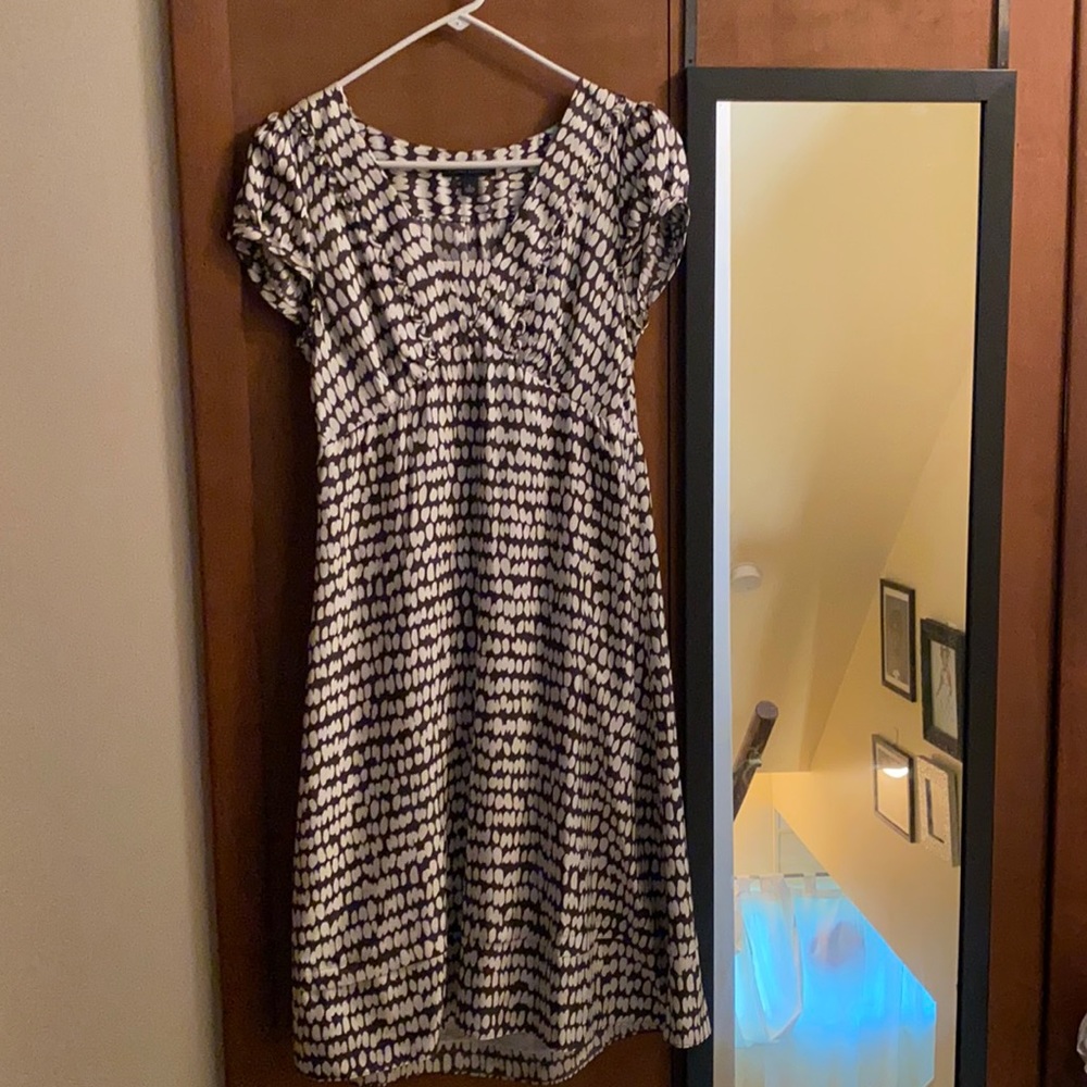 Banana Republic Chocolate and White Dress size 8.